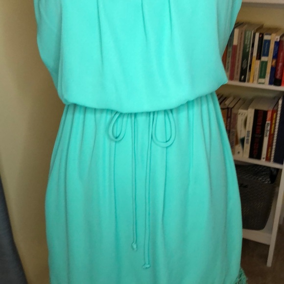 B. Smart Crochet Hem Dress in Green Size 7/8 - Picture 3 of 8